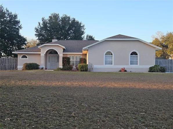 5692 NE 62nd Court Rd, Silver Springs, FL 34488
