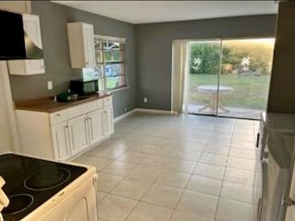 2nd image of 1123 Joel Blvd
