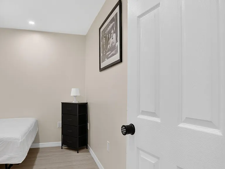 Room 3 With private entrance and private bath
