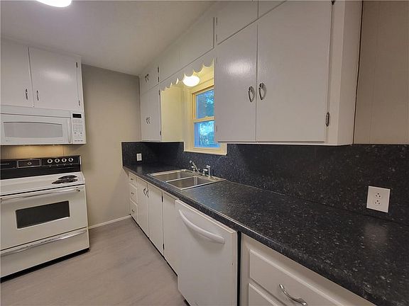 2nd image of 1112 N 9th St