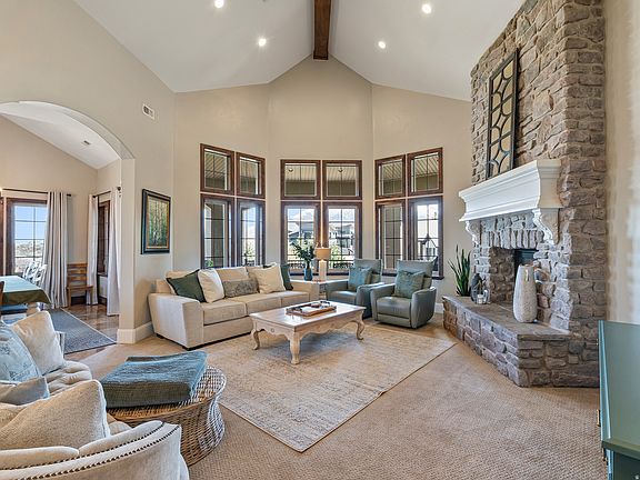 3rd image of 1503 Meadow Bluff Ln