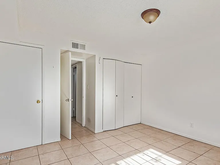 2139 S Winstel Ave #4 — Photo 4