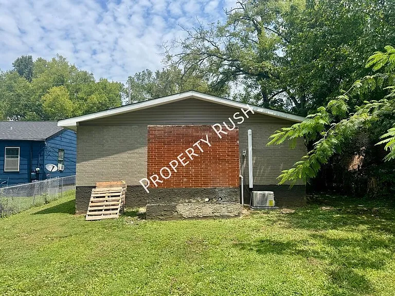 1718 Portland St #A — Photo 19