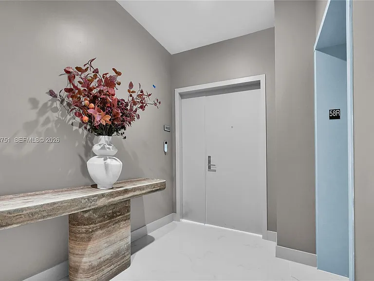 700 NE 24th St #Penthouse 5801 — Photo 12