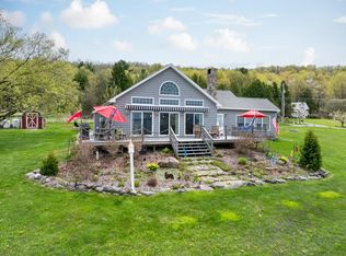 61 Sweeney Farm Rd N, Saint Albans, VT 05478