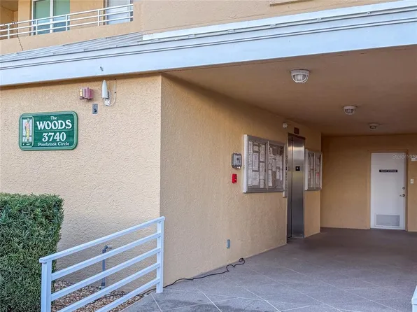 3740 Pinebrook Cir APT 105, Bradenton, FL 34209