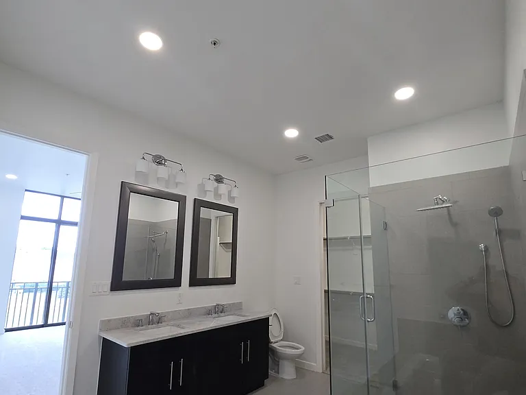 4820 Caroline St #304 — Photo 17
