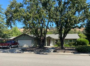 2530 Harlan Dr, Redding, CA 96003