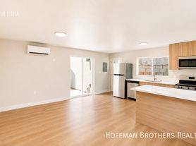 3018 9th Ave