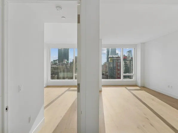 312 West 43rd Street image 1 of 29