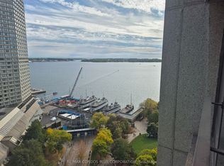 33 Harbour Sq #2036, Toronto, ON M5J 2G2