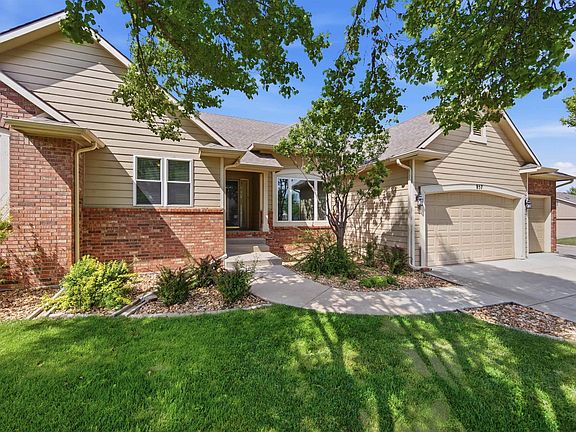 5th image of 857 N Crest Ct