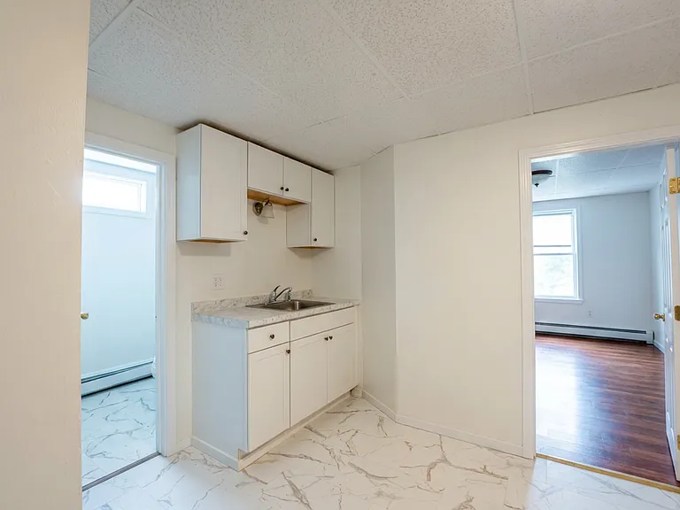 55 Myrtle St #2 — Photo 7