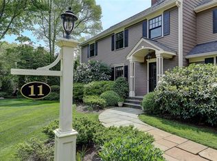 11 Boxwood Ct, Barrington, RI 02806