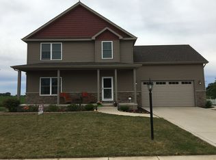 2002 Arrow Leaf Ln, Valparaiso, IN 46383