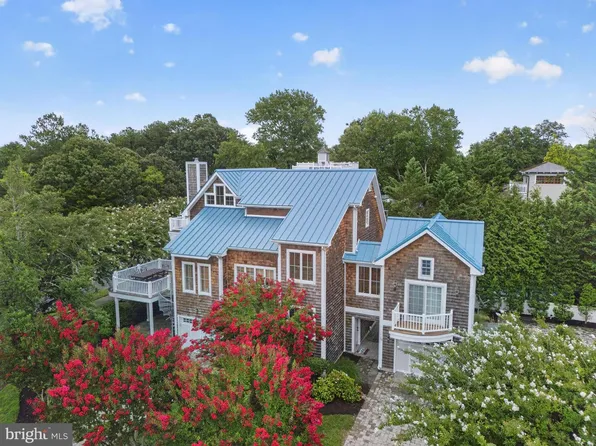 54 Surf Ave, Rehoboth Beach, DE 19971