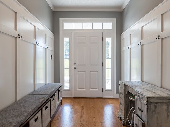 3rd image of 4116 Conway Cir