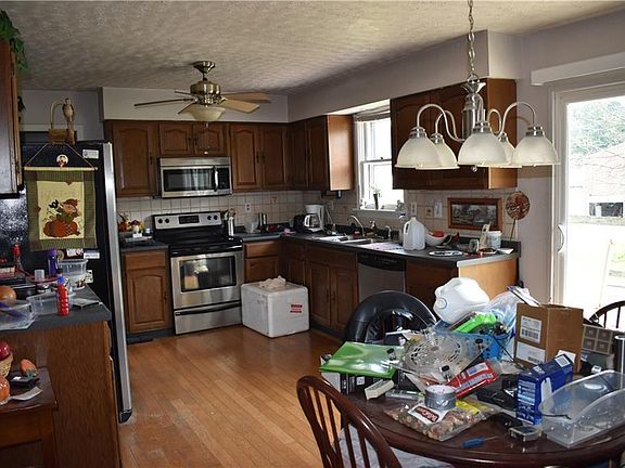 3rd image of 4255 State Road 46 E