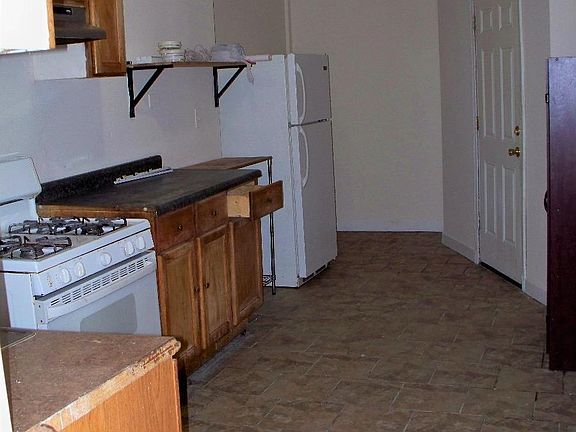2nd image of 3135 N Cicero Ave #2JB