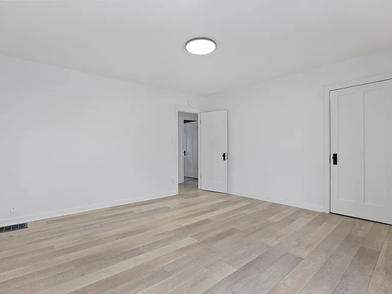 648 S Hague Ave — Photo 15