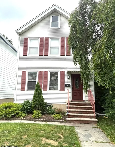 46 Maple St #1 — Photo 1