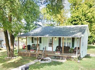 220 E Perry St, Versailles, IN 47042