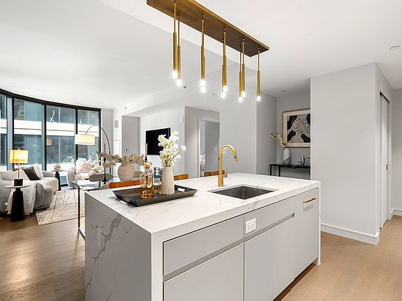 4th image of 55 Lagrange St #1701