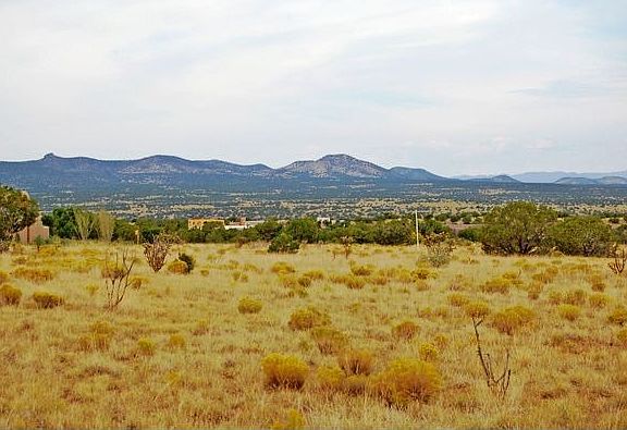 3rd image of 11 Via Pampa