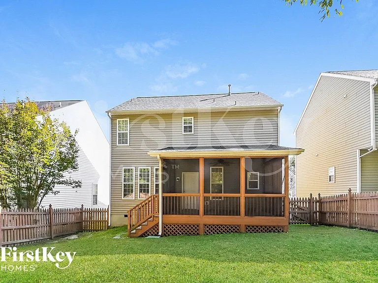2428 Sapphire Valley Dr — Photo 15