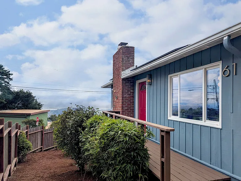 61 Cowper Ave — Photo 10
