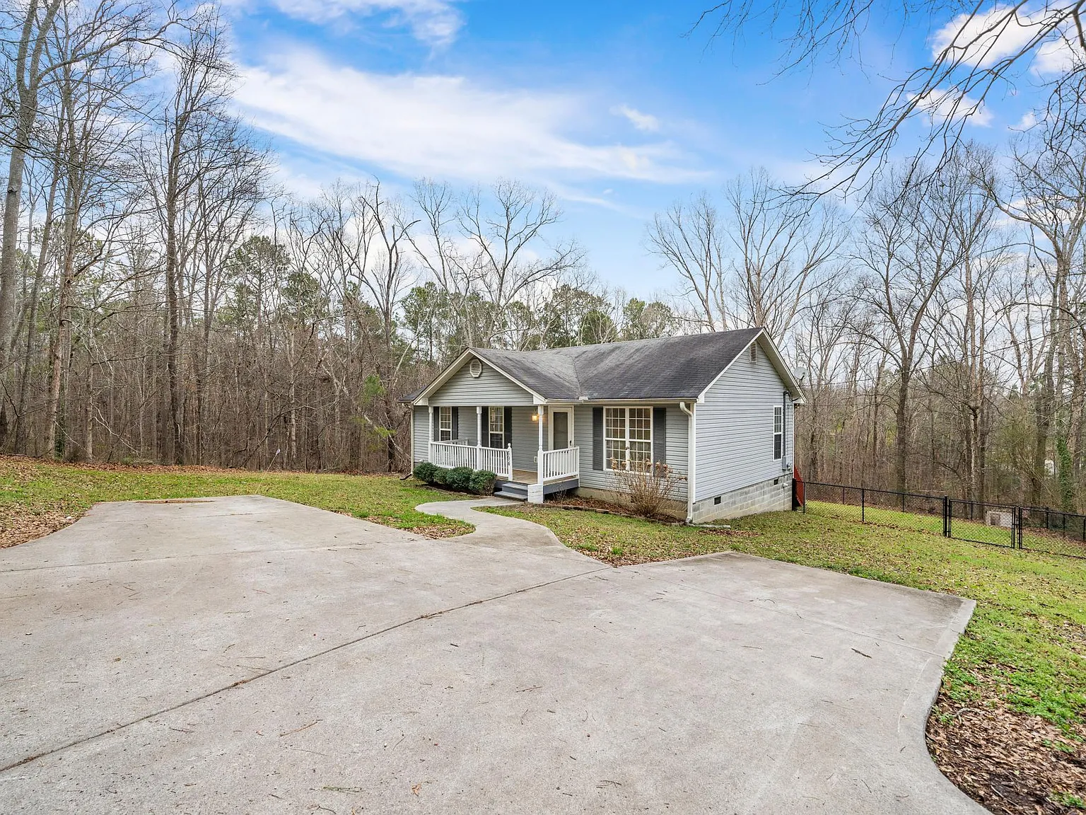 3 bed, 1008 sqft, $1,700 — Photo 3