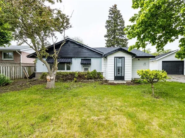 15 Spiers Cres, Cambridge, ON N1R 1B3