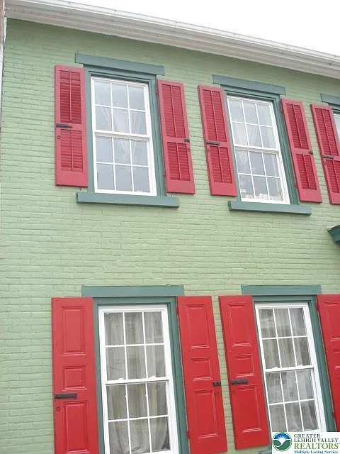 1 bed, 1.0 bath, 800 sqft, $1,750 — Photo 2