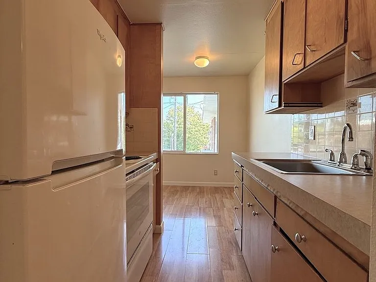 3837 Woodland Park Ave N #3831 — Photo 14