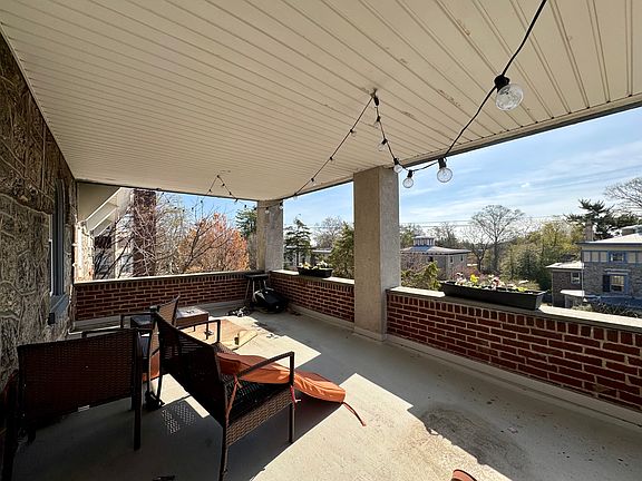 5th image of 133 W Tulpehocken St APT 5