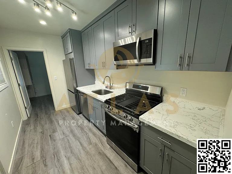 2123 2nd St #3 — Photo 3