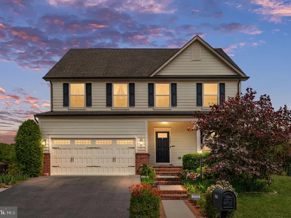 2505 Sweet Clover Ct, Dumfries, VA 22026