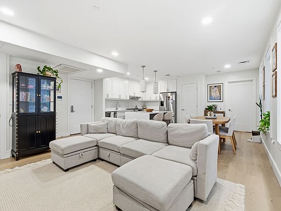 2nd image of 301 Border St #302