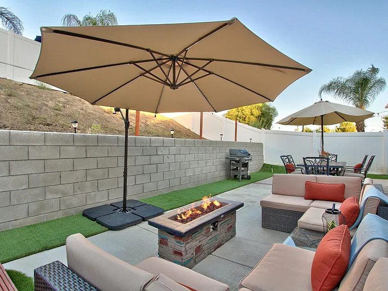 27086 Winchester Creek Ave — Photo 29