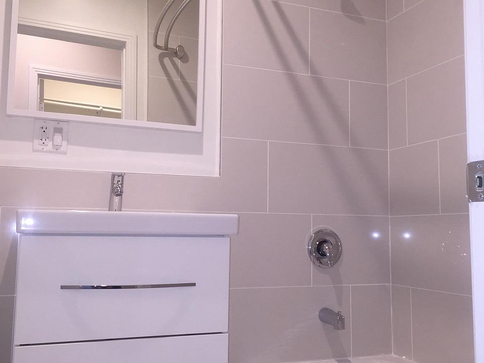 1st image of 3192 W 7th St APT 8