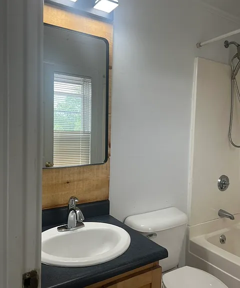 13 E Spring St #B — Photo 6
