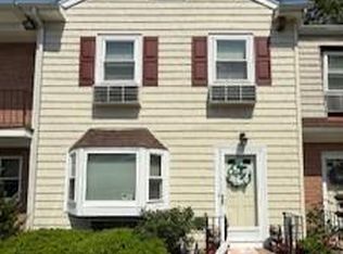 70 Maine Ave APT 5, Rockville Centre, NY 11570