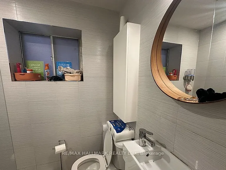 595 Saint Clair Ave W #1 — Photo 8
