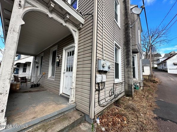 153 Railroad St