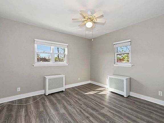 5th image of 868 Commerce St #Up