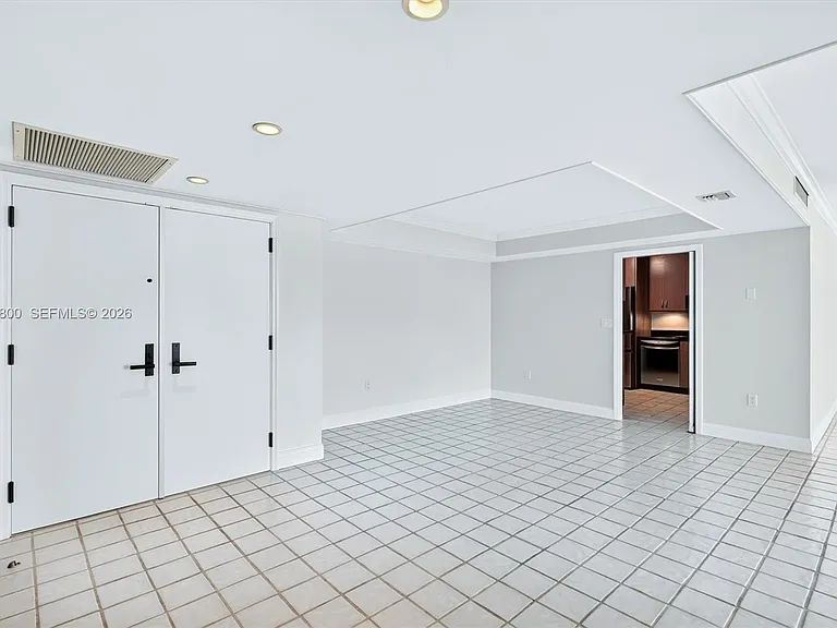 1 Grove Isle Dr #506 — Photo 5