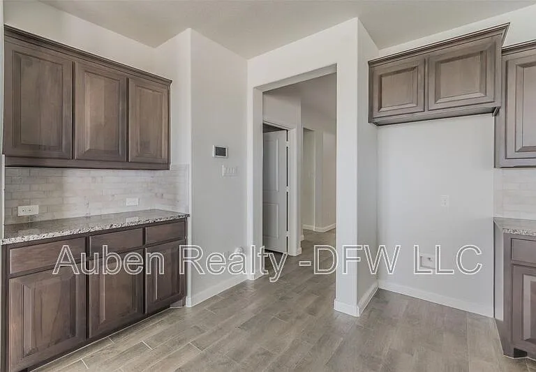 1343 Fox Hollow Rd — Photo 11