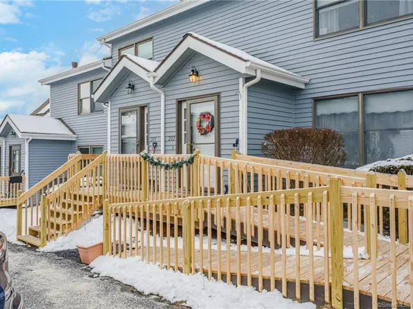 203 Lake Vista Drive #203, East Hampton, CT 06424