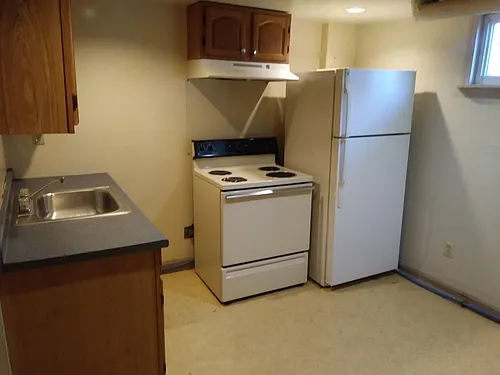 1798 Duss Ave #4 Photo 1