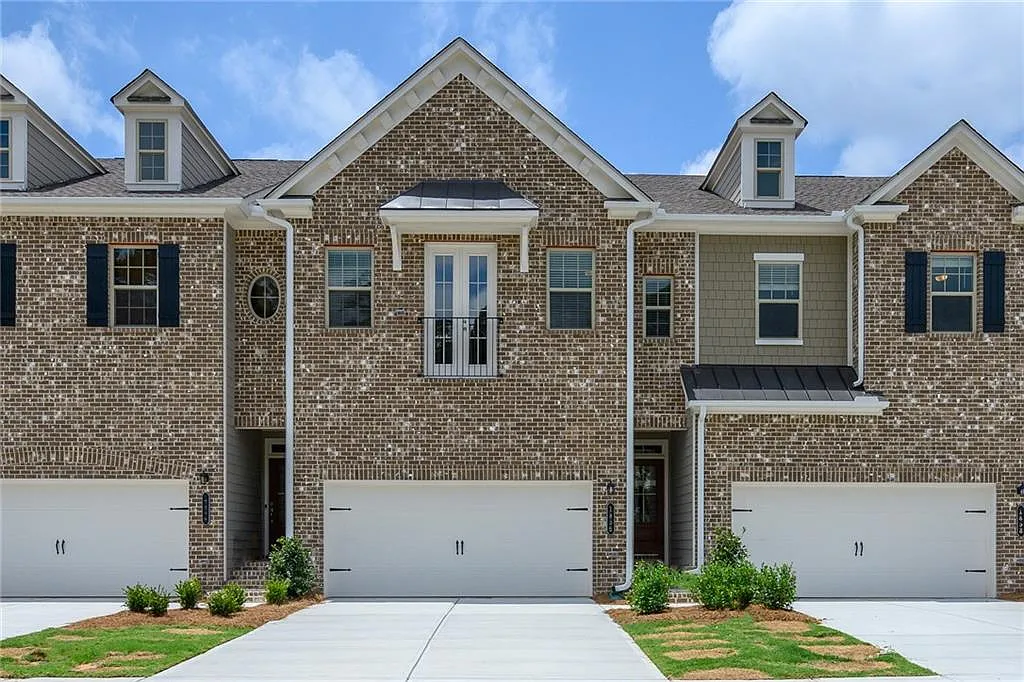 4 bed, 3.5 bath, 2692 sqft, $3,950 — Photo 1